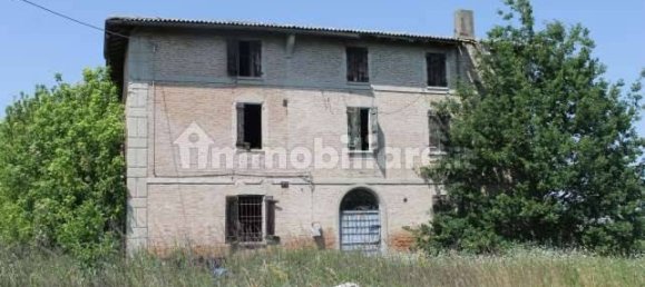 8 bedrooms House in Cento, Italy No. 300947 6