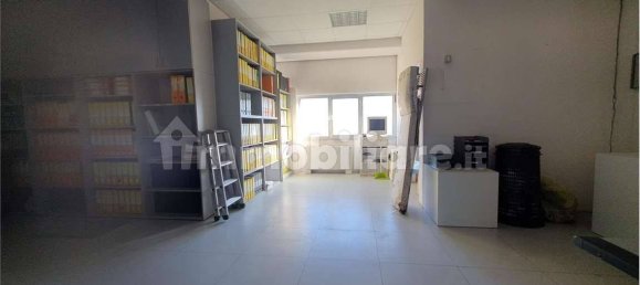4-Zimmer Gewerbliche Immobilie in Como, Italy, Nr. 138186 6