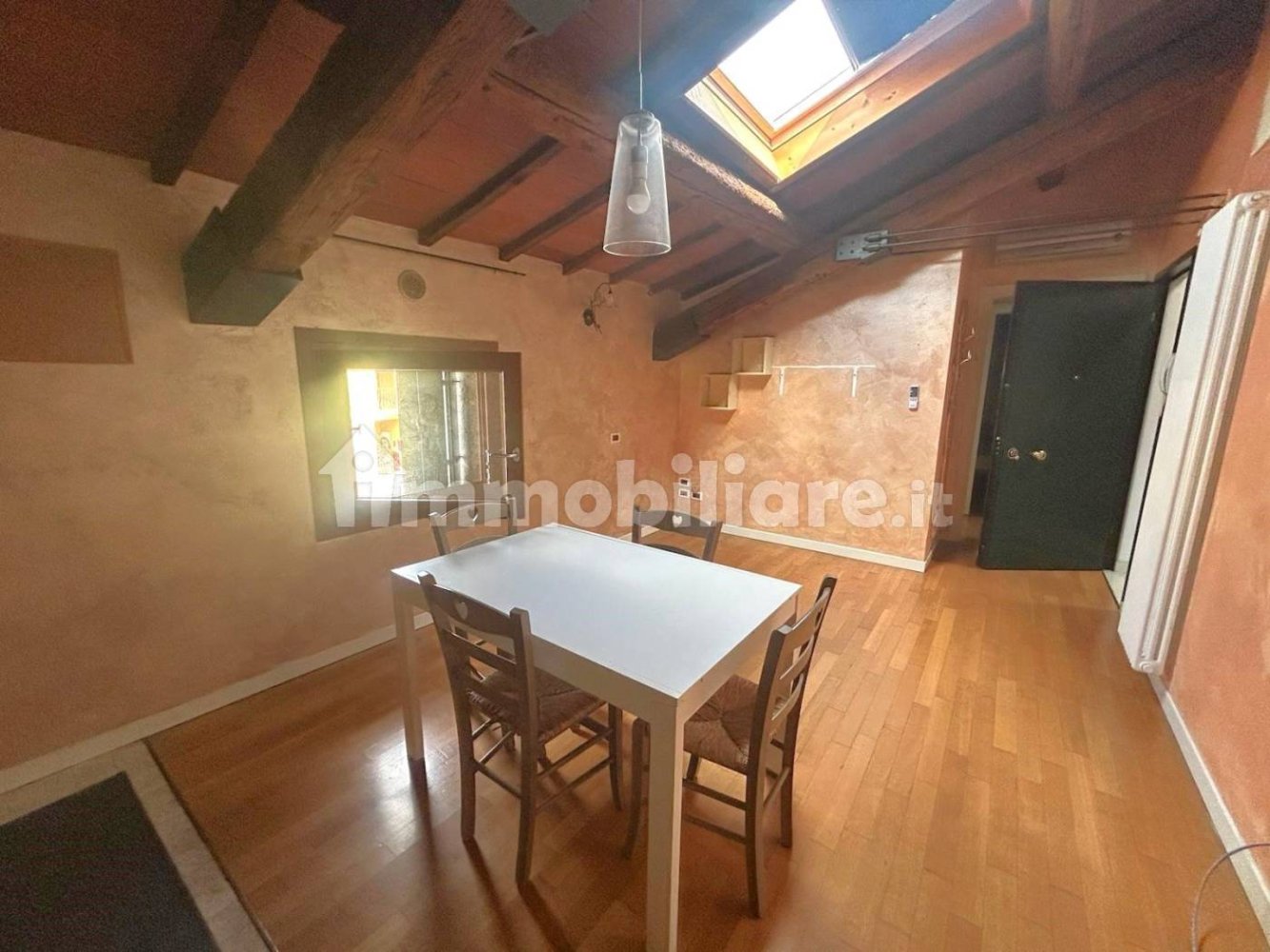 Apartamento de 1 dormitorio en Lonigo, Italy No. 266378