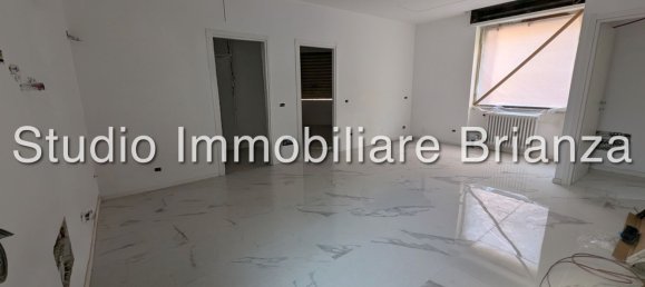 3 bedrooms Apartment in Triuggio, Italy No. 362191 4