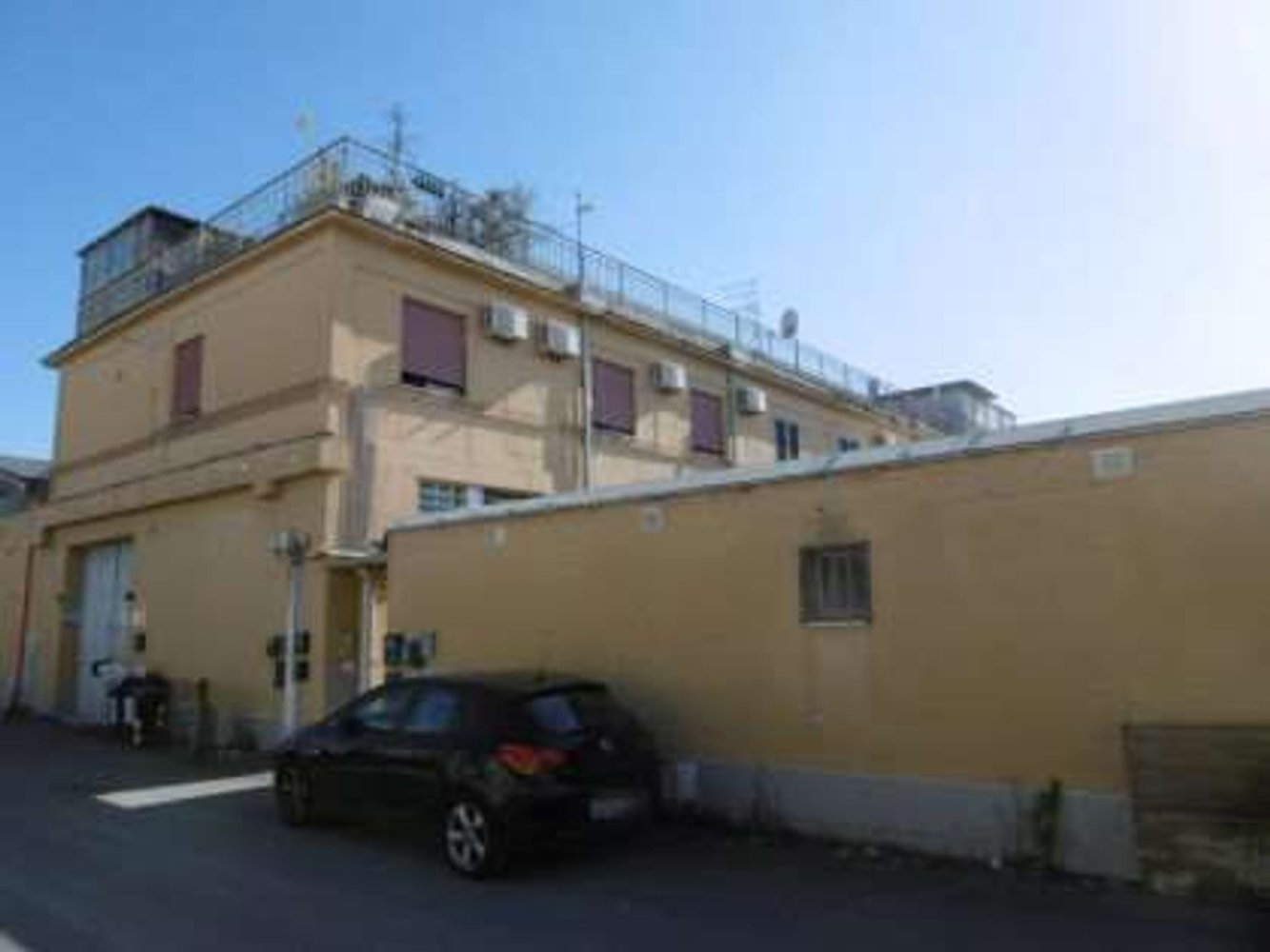 5 rooms Apartment in Rome, Italy No. 97351