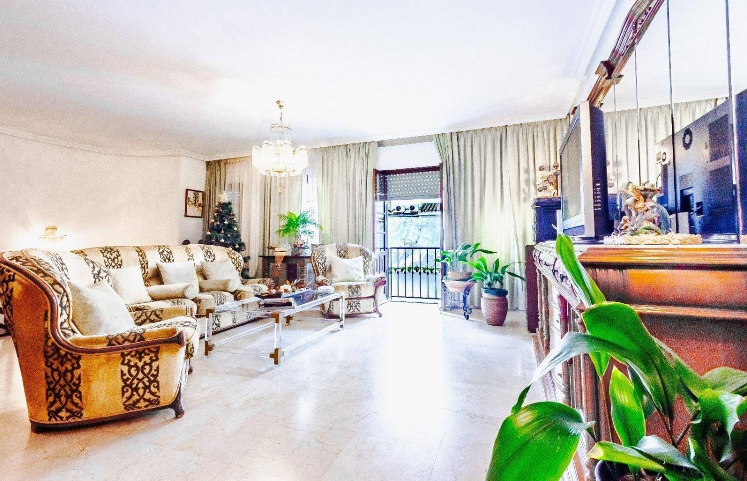 6 bedrooms Apartment in Estepona, Spain No. 216295