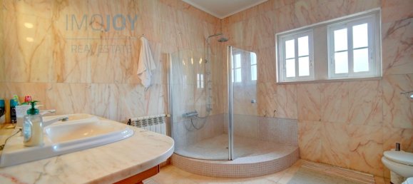 4 bedrooms Villa in Cascais, Portugal No. 102290 18