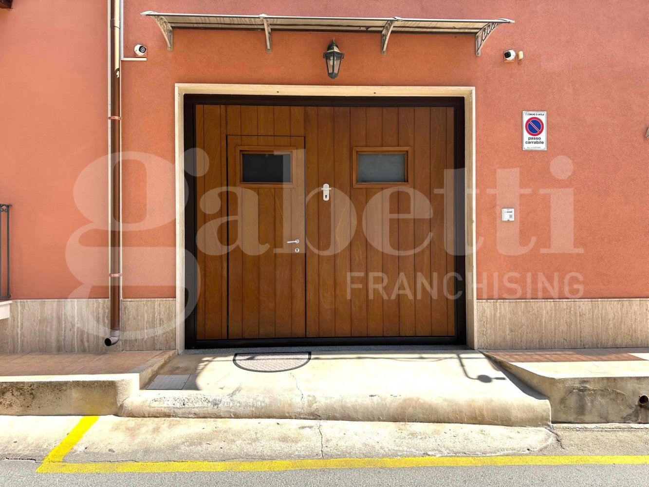 Garaje en Avola, Italy 56 m² No. 363256