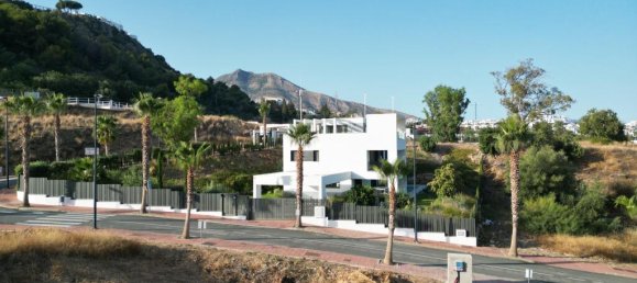 4 bedrooms Land in Benalmadena, Spain No. 146730 3