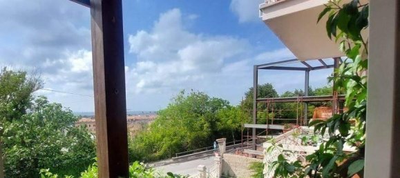 10 rooms Apartment in Ancona, Italy No. 26679 12