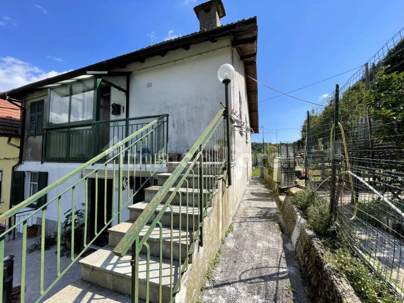 2 bedrooms Apartment in Savignone, Italy No. 266600