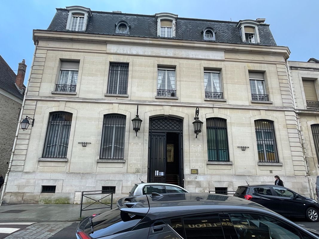 Imóvel comercial em Provins, France 200 m² N.º 143286