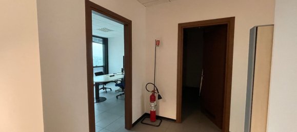 175m² Office in Bologna, Italy No. 166883 18