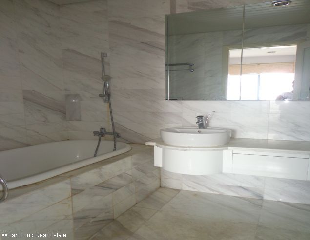 Apartamento de 2 dormitorios en Tay Ho, Vietnam No. 5777