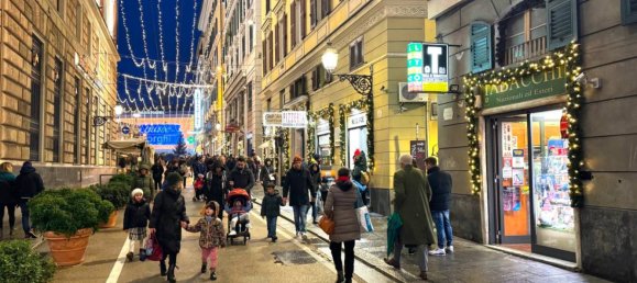 2-salle Propriété commerciale à Genoa, Italy No. 310134 11