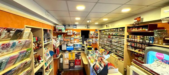 2-salle Propriété commerciale à Genoa, Italy No. 310134 5