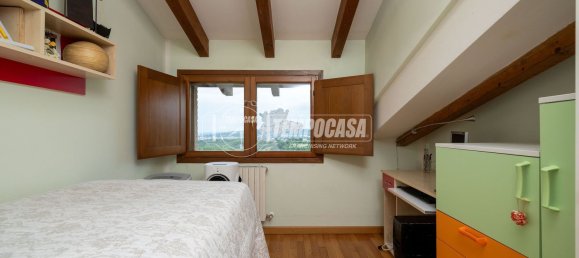 4 rooms Duplex in Castellarano, Italy No. 266961 8