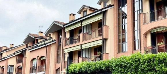 5 rooms Apartment in Chivasso, Italy No. 276009 2