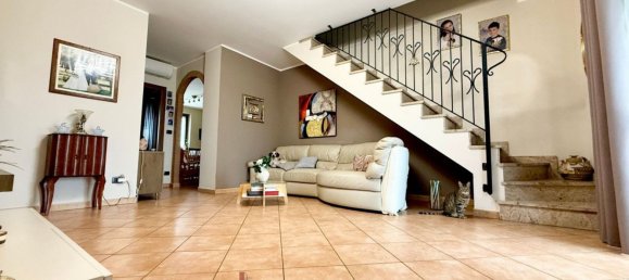 5 rooms Apartment in Chivasso, Italy No. 276009 3