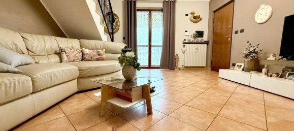 5 rooms Apartment in Chivasso, Italy No. 276009 4