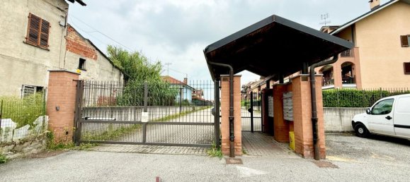 5 rooms Apartment in Chivasso, Italy No. 276009 25