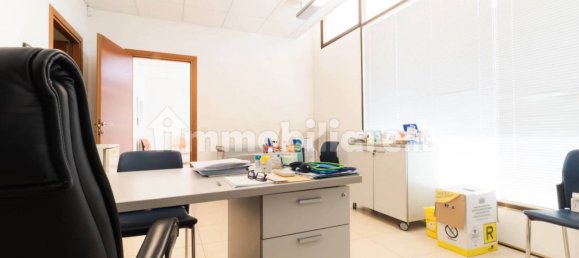 4 rooms Office in Udine, Italy No. 273183 5