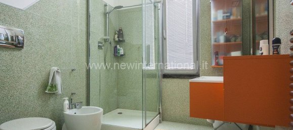4 bedrooms Villa in Carrara, Italy No. 51776 17