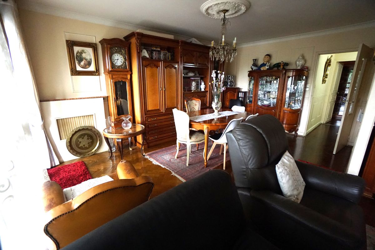 3 Schlafzimmer Wohnung in Aulnay-sous-Bois, France, Nr. 181451