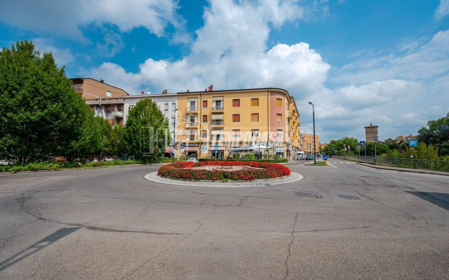 Квартира с 3 спальнями в Виньола, Италия № 325758