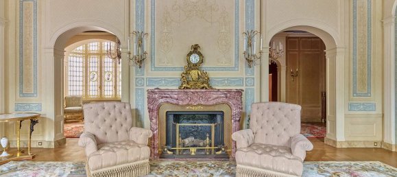 4 bedrooms Apartment in Paris, France No. 148536 3