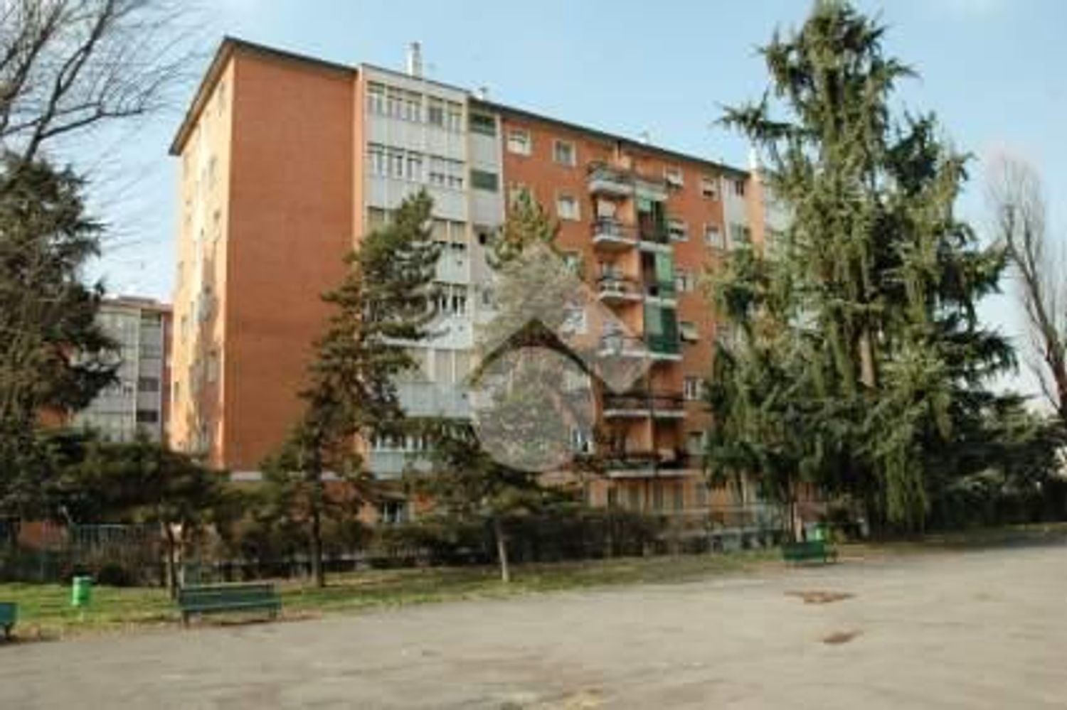 4 rooms Apartment in Milan, Italy No. 284700