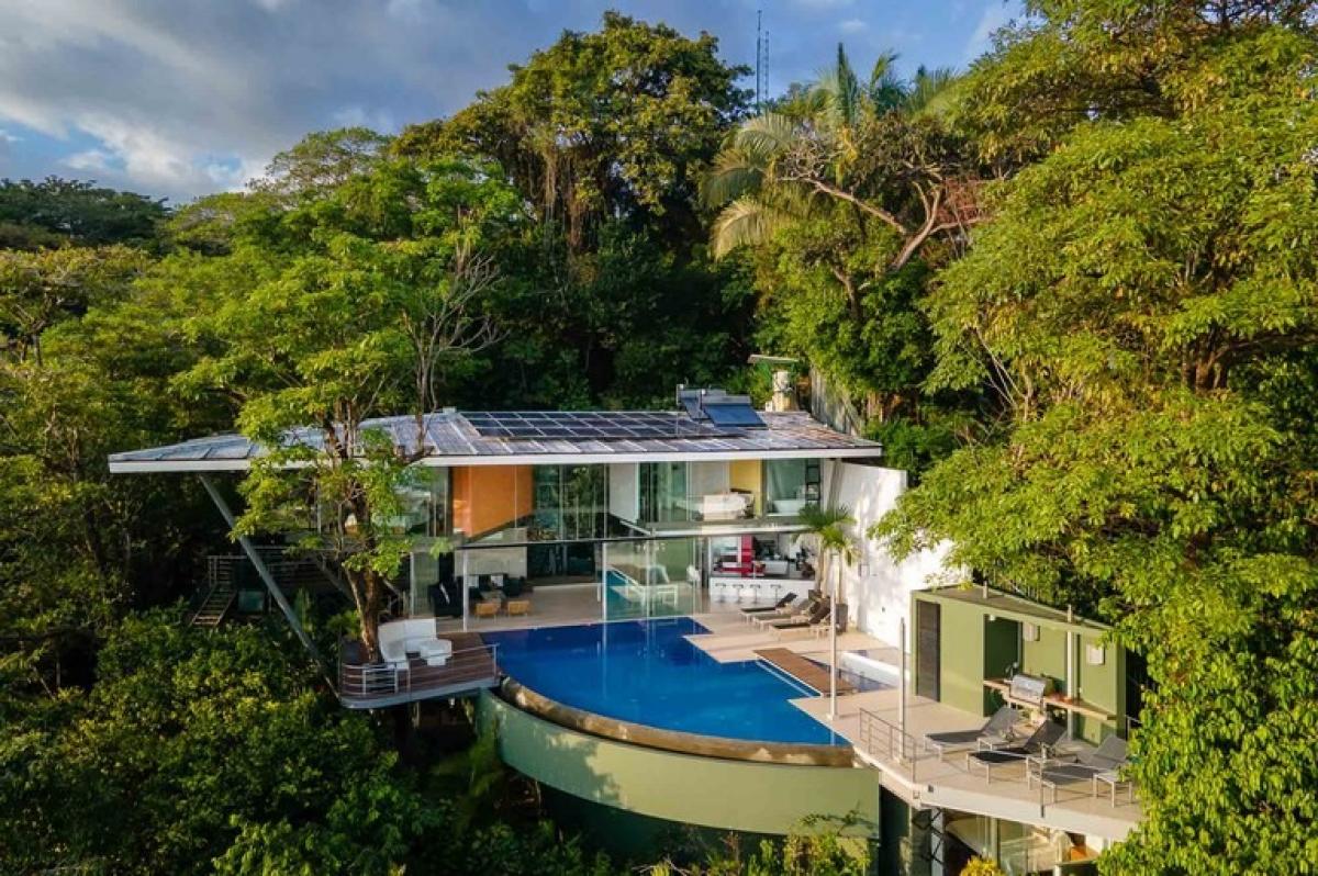 6 bedrooms House in Savegre, Costa Rica No. 2004