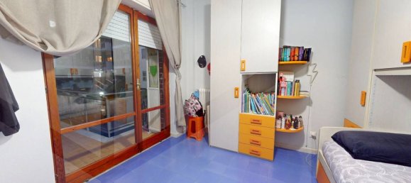 3 rooms Apartment in Pomigliano d'Arco, Italy No. 24635 8