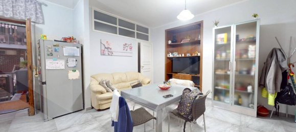 3 rooms Apartment in Pomigliano d'Arco, Italy No. 24635 4