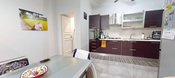 3 rooms Apartment in Pomigliano d'Arco, Italy No. 24635 5
