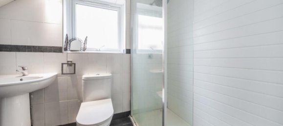 4 chambres Maison à London, United Kingdom No. 13413 9