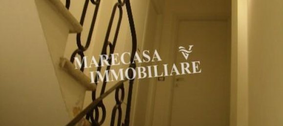 4 rooms House in Carrara, Italy No. 105728 18