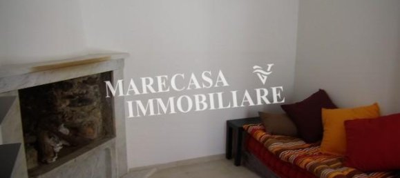 4 rooms House in Carrara, Italy No. 105728 3