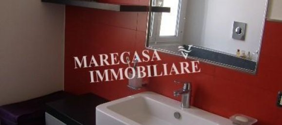 4 rooms House in Carrara, Italy No. 105728 10