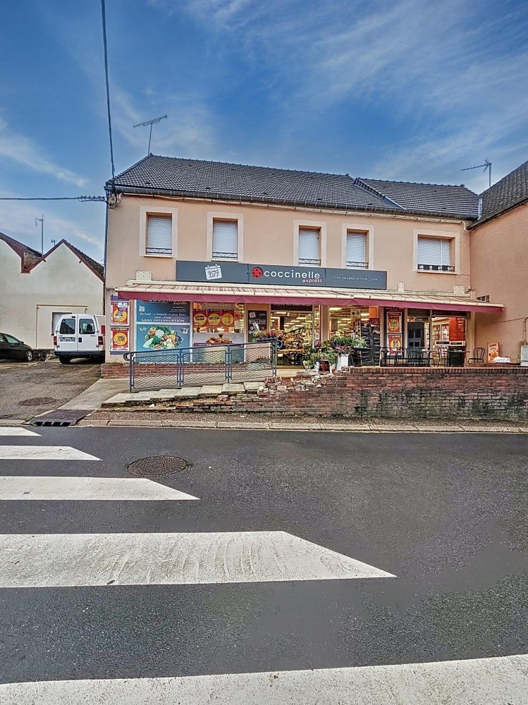 3 Schlafzimmer Gebäude in Esternay, France, Nr. 227237