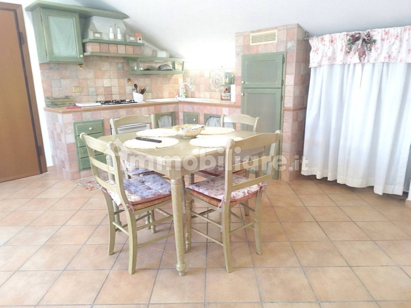 Квартира с 2 спальнями в Авеццано, Италия № 348158