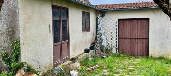 4 bedrooms House in Seyches, France No. 102071 19