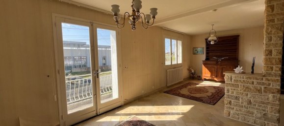 4 bedrooms House in Seyches, France No. 102071 9