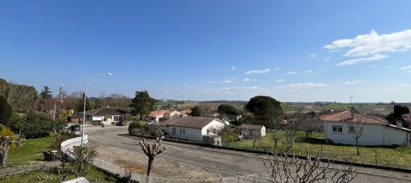 4 bedrooms House in Seyches, France No. 102071 3