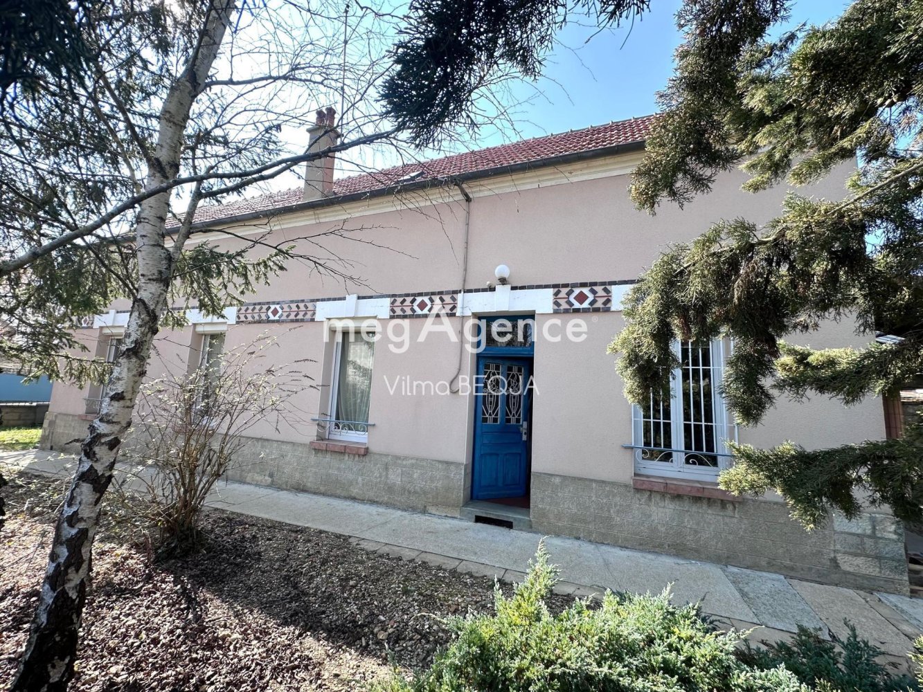 3 Schlafzimmer Haus in Sens, France, Nr. 194177