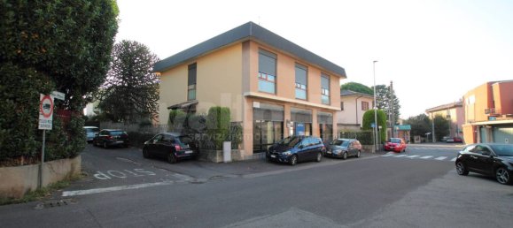 Офис с 1 комнатой в Карате Брианца, Италия № 197189 5