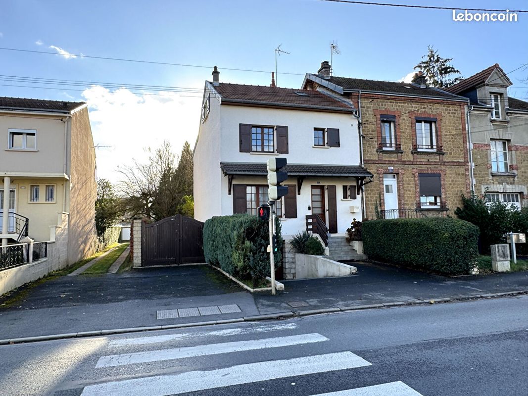 4 bedrooms House in Charleville-Mezieres, France No. 56559