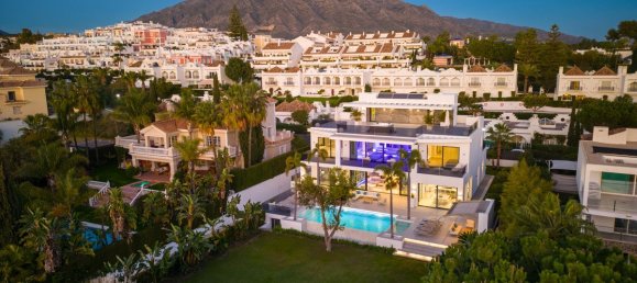 Villa T5 em Marbella, Spain N.º 10109 10