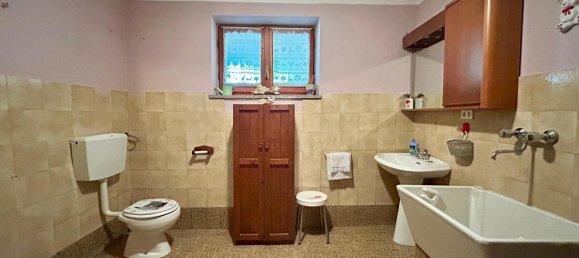 4 bedrooms House in Portacomaro, Italy No. 279720 32