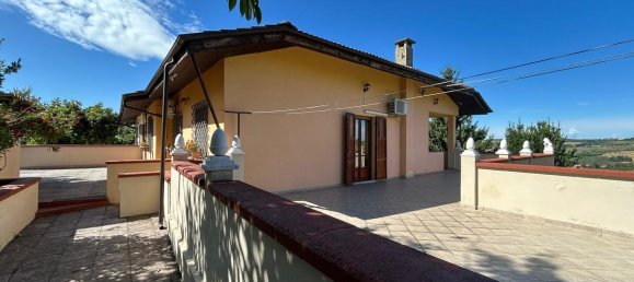 4 bedrooms House in Portacomaro, Italy No. 279720 12