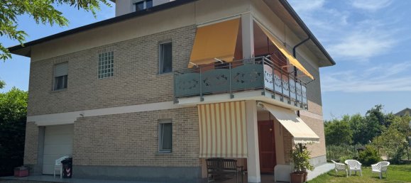 6 غرف نوم فيلا في Alessandria, Italy رقم 371077 2