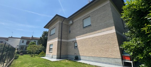 6 غرف نوم فيلا في Alessandria, Italy رقم 371077 5