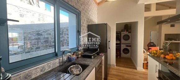 3 bedrooms Villa in Funchal, Portugal No. 145888 14