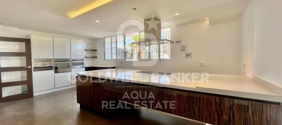 6 Schlafzimmer Haus in Alicante, Spain, Nr. 78410 26